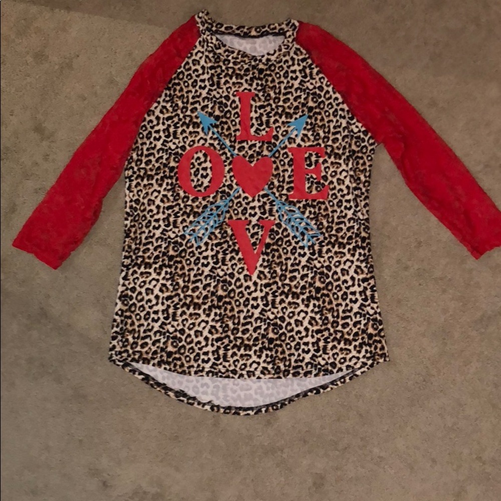 Valentine’s Day raglan top